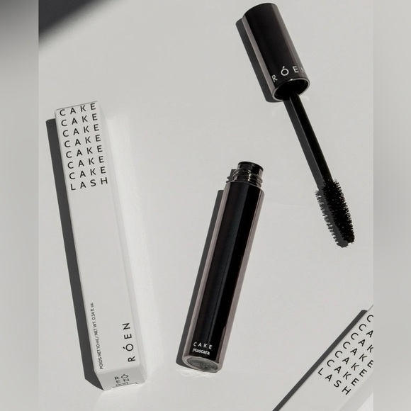 Cake Mascara in Black Noir by Roen - Picture 1 of 13